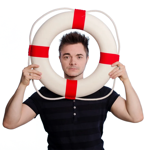 Oliver Gehrmann (Gründer nexTab) hält einen Rettungsring